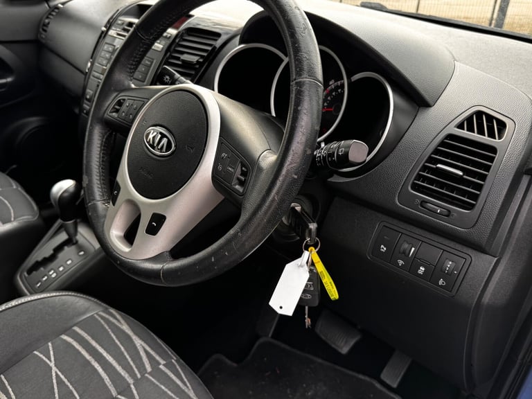  Kia Venga 1.6 3 MPV 5dr Petrol Auto Euro 5 (Sat Nav) (123 bhp) Petrol Automatic