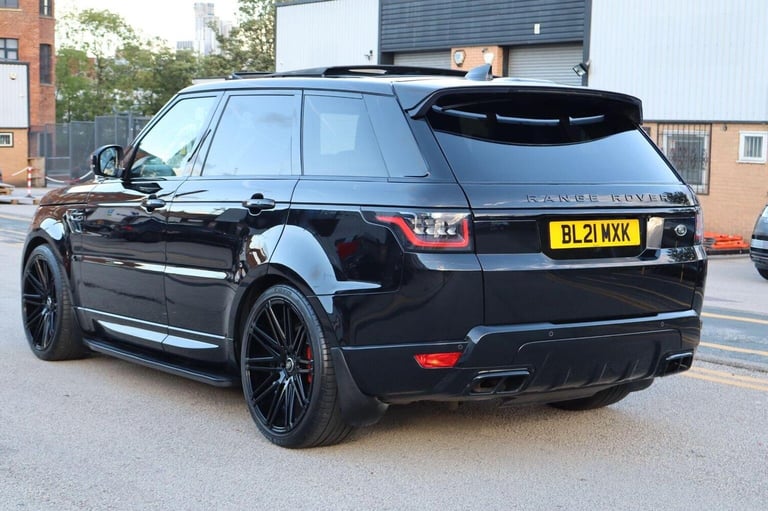 LAND ROVER RANGE ROVER SPORT 3.0 D300 MHEV HSE Silver Auto 4WD Euro 6 (s/s) 5dr