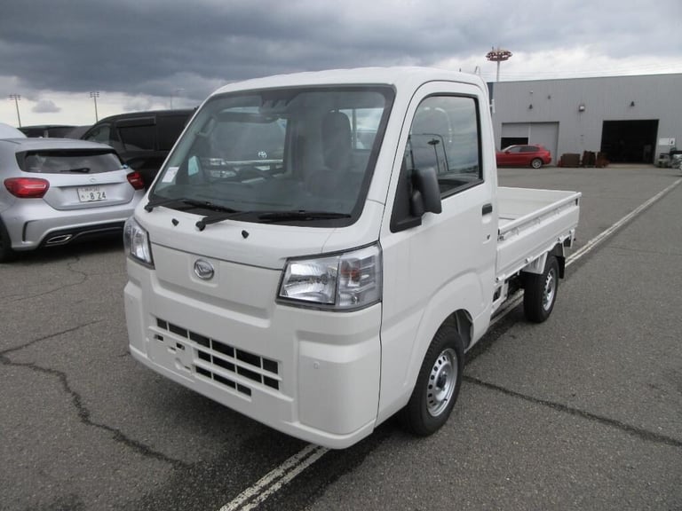 2024 Daihatsu Hijet 4WD MANUAL 660cc KEI MINI TRUCK DELIVERY MILEAGE Truck Petrol Manual