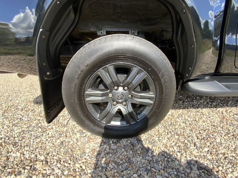 2023 Toyota Hilux 2.4 D-4D Icon Pickup Double Cab 4dr Diesel Auto 4WD Euro 6 (s/s) (150 ps) PICKU...