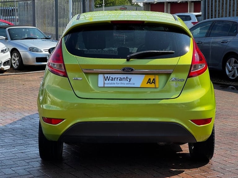2009 Ford Fiesta 1.6 TDCi Titanium Hatchback 3 Door Squeeze Metallic Diesel Manual (110 g/km Hatc...