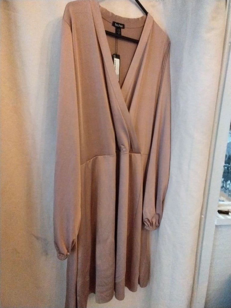 Boohoo dress size 16 New With Tags 