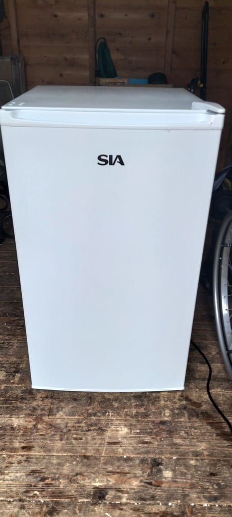 SIA fridge with compact freezer for sale
