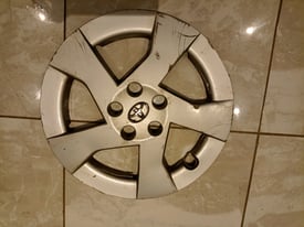 Toyota wheel trim 
