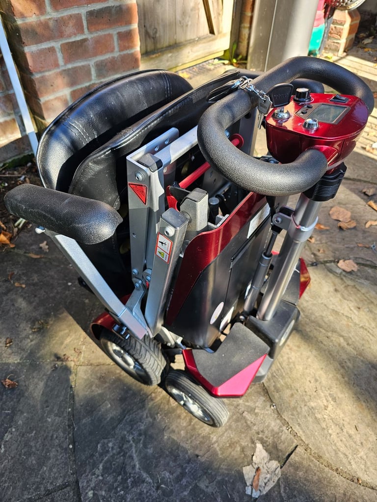 Drive Devilbiss AutoFold Elite Auto Folding Mobility Scooter With Suspension