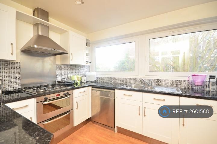 2 bedroom flat in Marcourt Lawns, London, W5 (2 bed) (#2601580)