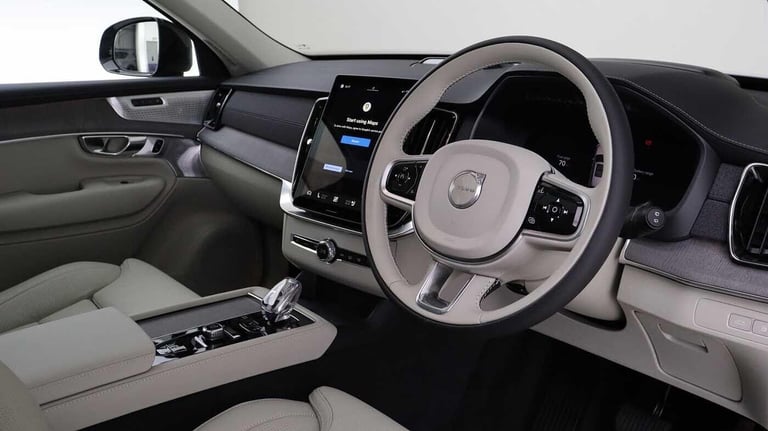 2025 Volvo XC90 T8 AWD PHEV Ultra Dark (Blond, Sunroof, Bowers &amp; Wilkins, 360 Camera) ESTATE ...
