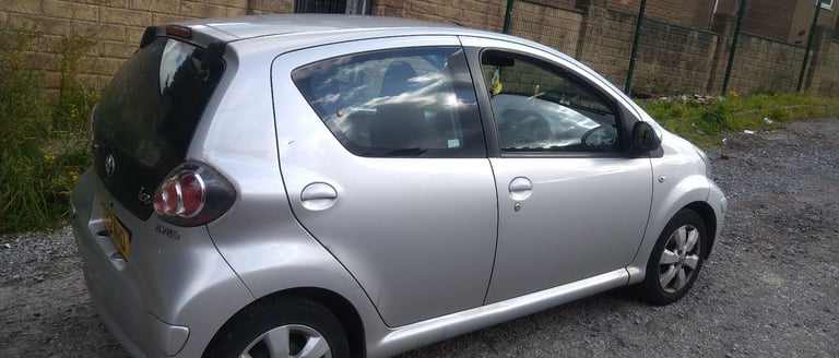 Toyota, AYGO, Hatchback, 2012, Manual, 998 (cc), 5 doors