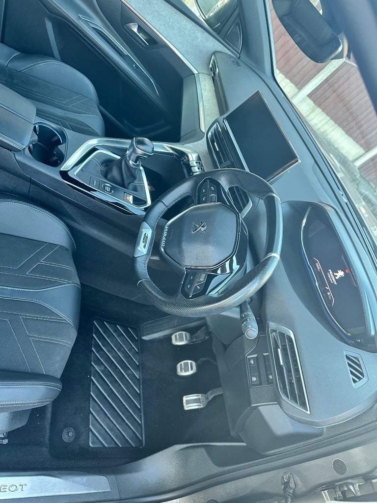 Peugeot, 3008, Hatchback, 2021, Manual, 1199 (cc), 5 doors