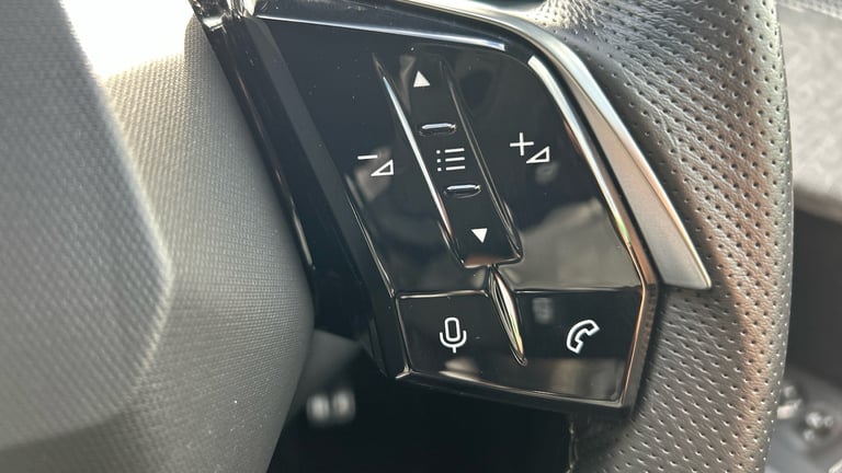 2025 Peugeot 5008 1.2 Hybrid 136 GT 5dr e-DSC6 Petrol Estate Estate Petrol Automatic