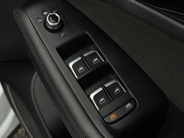  Audi Q5 2.0 TDI S line Plus Special Edition S Tronic quattro Euro 6 (s/s) 5dr Diesel Automatic