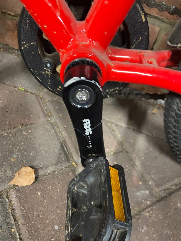 Frog 44 Red 16” pedal bike