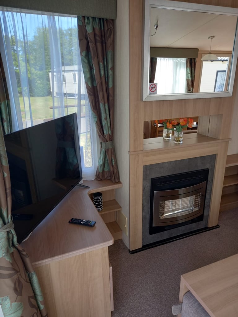 CARAVAN FOR HIRE HAVEN CAISTER ON SEA GREAT YARMOUTH NORFOLK 