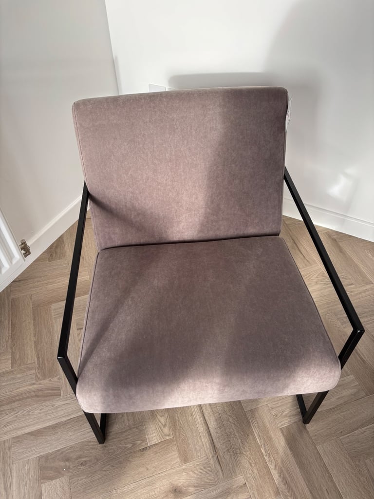 Dusk Side Chair