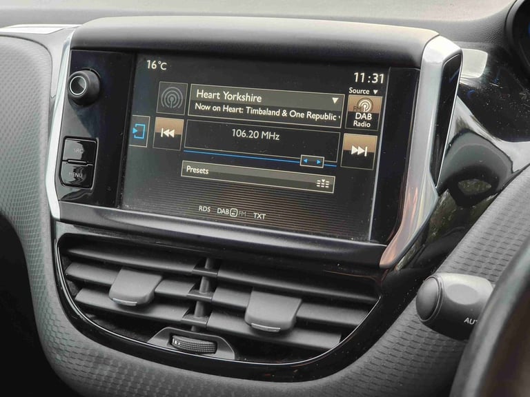 2015 Peugeot 2008 1.2 PureTech Allure 5dr Estate Petrol Manual