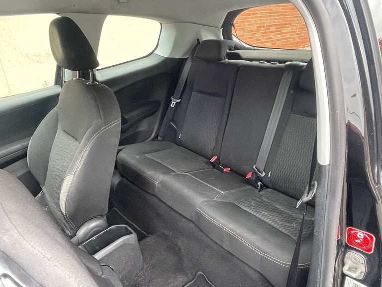 Peugeot, 208, Hatchback, 2016, Manual, 1199 (cc), 3 doors