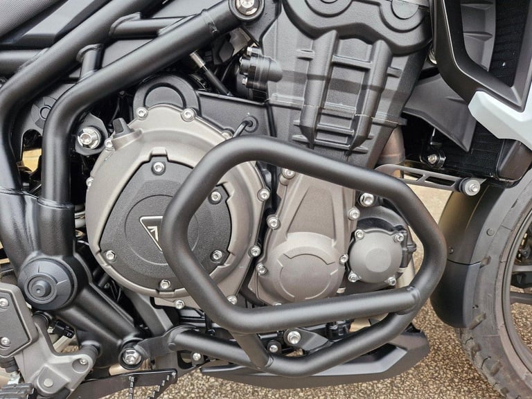 2020 Triumph Tiger 1200 SE Alpine Edition Full Expedition luggage Engine bars