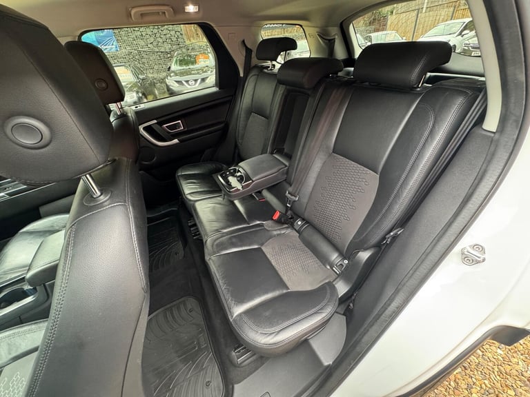 2017 Land Rover Discovery Sport 2.0 TD4 SE Tech 4WD Euro 6 (s/s) 5dr ESTATE Diesel Manual