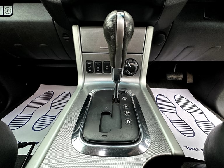 2013 Nissan Navara 3.0 dCi V6 Outlaw 4WD Diesel 4-Door Diesel