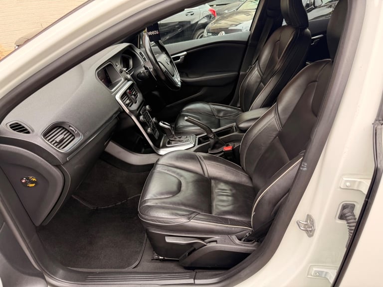 2019 Volvo V40 1.5 T3 R-Design Edition Auto Euro 6 (s/s) 5dr HATCHBACK Petrol Automatic