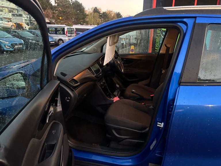 2016 Vauxhall Mokka X 1.6i Design Nav 5dr HATCHBACK Petrol Manual