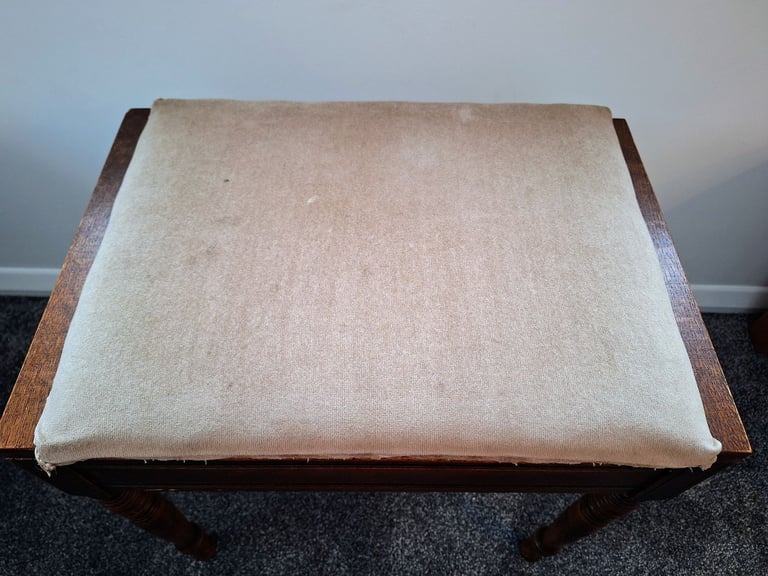 Piano Stool with Storage