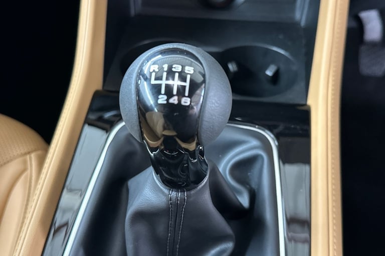 2024 MG MG HS 106290 Hatchback Petrol Manual