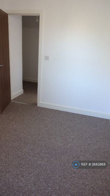 1 bedroom flat in Altofts, Wakefield, WF6 (1 bed) (#2662868)