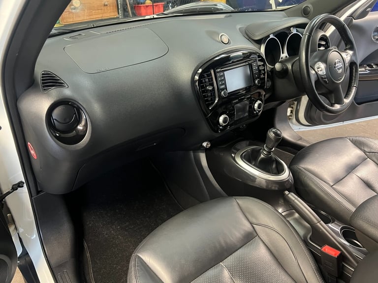 2016 Nissan Juke 1.2 DiG-T Tekna 5dr HATCHBACK Petrol Manual