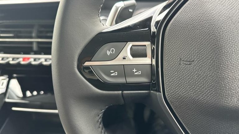 2025 Peugeot 208 1.2 HYBRID Allure Hatchback 5dr Petrol Hybrid e-DSC6 Euro 6 (s/s) (100 ps)  Hatc...