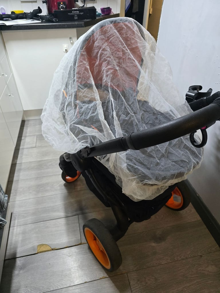 iCandy designer collection Peach-Black Carrycot & Pushchair Combo