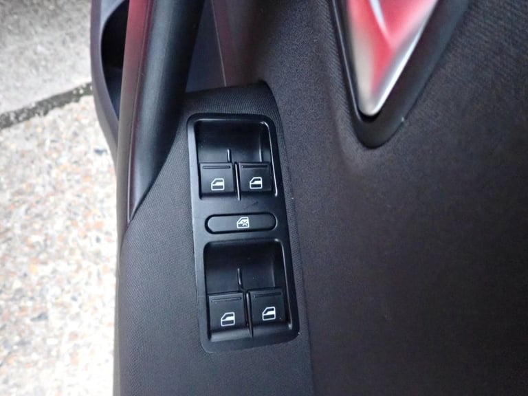 2013 13 VOLKSWAGEN POLO 1.2 MATCH EDITION HATCHBACK 5DR PETROL MANUAL EURO 5 (70