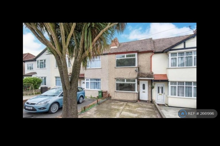 image for 2 bedroom house in Boscombe Road, Worcester Park, KT4 (2 bed) (#2661996)