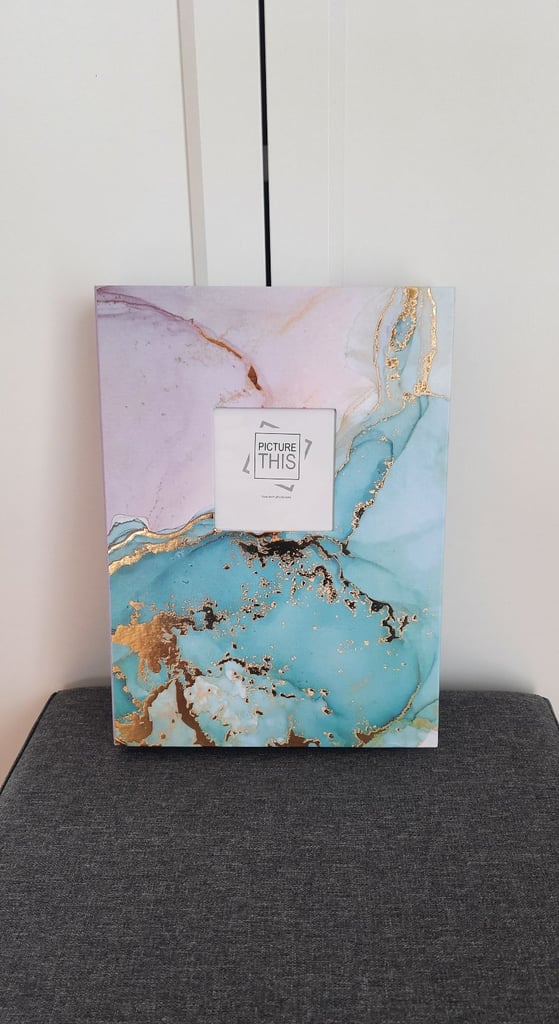 image for Photo Album, 5x7in Prints, 200 Pockets, Purple Marble Hardcover, 28x20.5cm. Brand New. RRP £22!