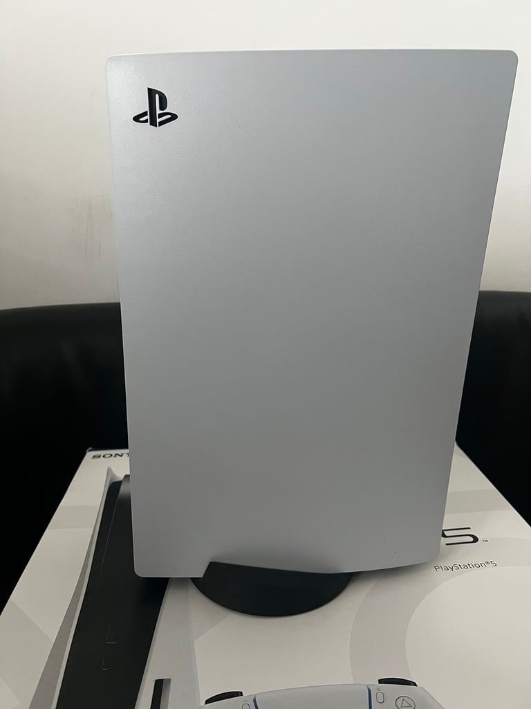 PlayStation 5 disc edition plus one game 