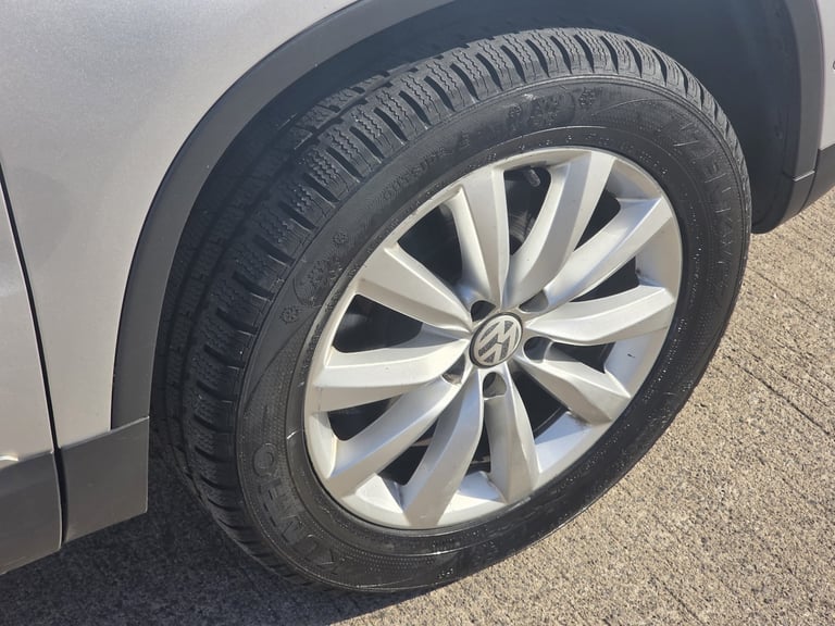 2014 Volkswagen Tiguan 2.0 TDi BlueMotion Tech Match 5dr 4MOTION 4WD ESTATE Diesel Manual