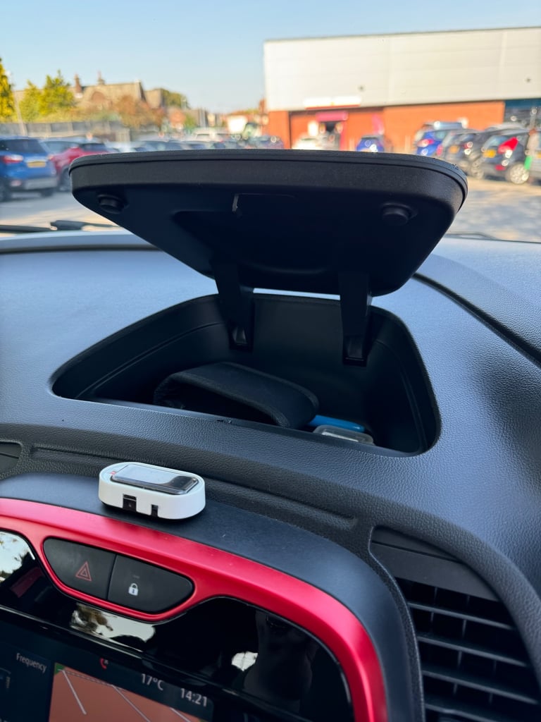 Renault, CAPTUR, Hatchback, 2017, Manual, 1461 (cc), 5 doors