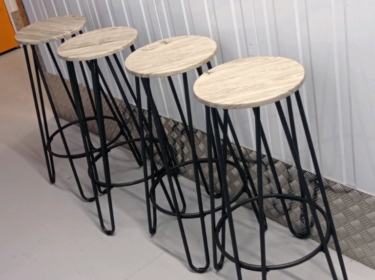 4X Kitchen Bar/Stools