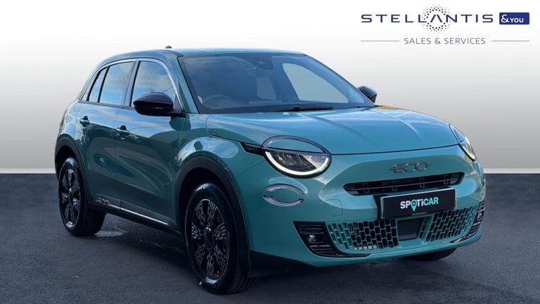 2025 Fiat 600 1.2 MHEV SUV 5dr Petrol Hybrid e-DCT Euro 6 (s/s) (100 ps) SUV Hybrid Automatic