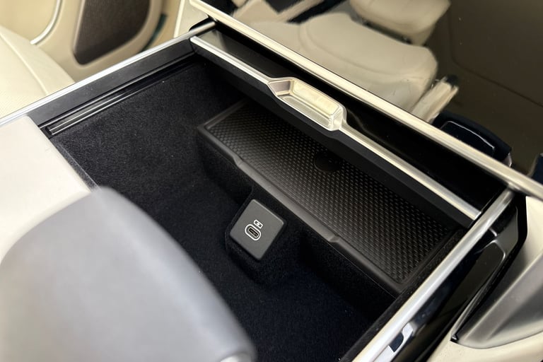 2025 Land Rover Range Rover 3.0 P460e 38.2kWh Autobiography Auto 4WD Euro 6 (s/s) 5dr SUV Automatic