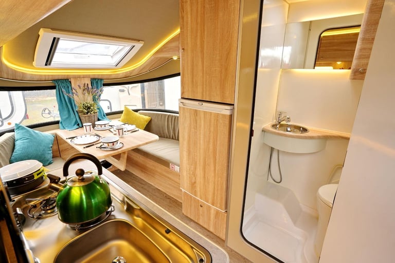 Freedom Carpento 360 - Lightweight 3 or 4 berth caravan with bathroom