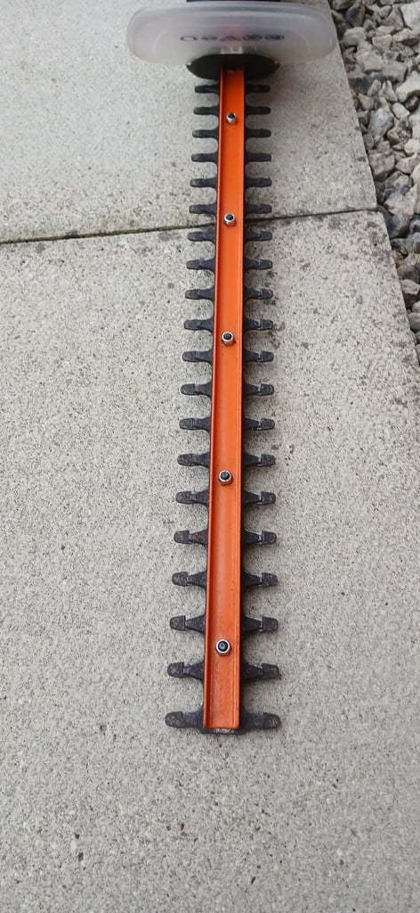 Black and Decker Hedge Trimmer 