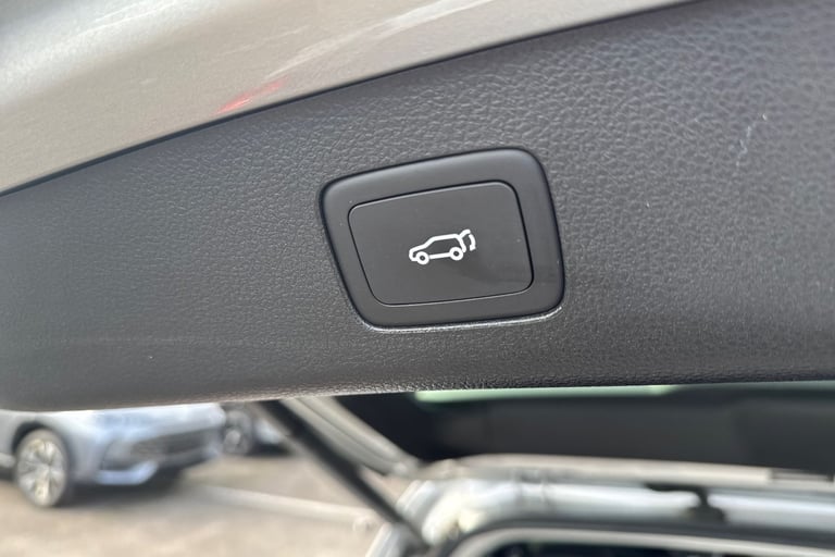 2023 MG MG HS 103408 Hatchback Automatic