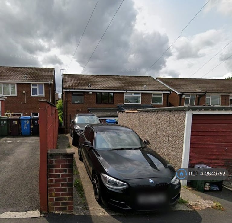 3 bedroom house in Busk Walk, Chadderton, Oldham, OL9 (3 bed) (#2640752)