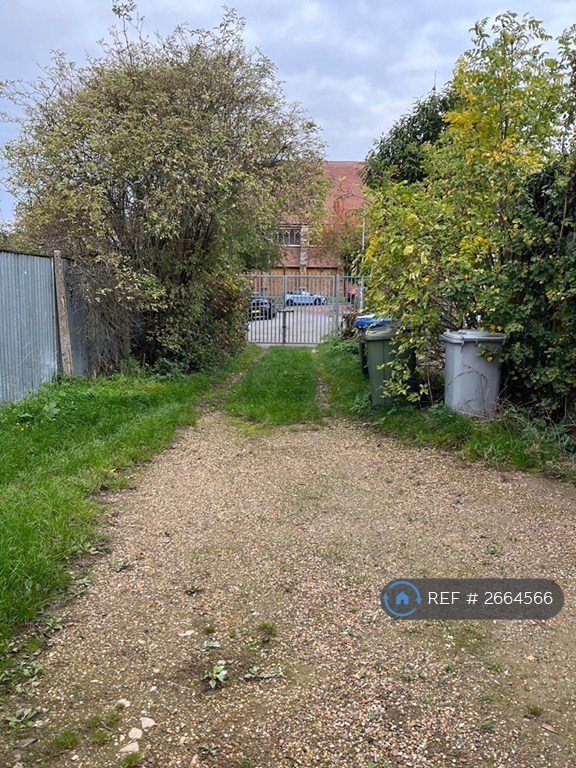 3 bedroom house in Fuller Street, Kettering, NN16 (3 bed) (#2664566)