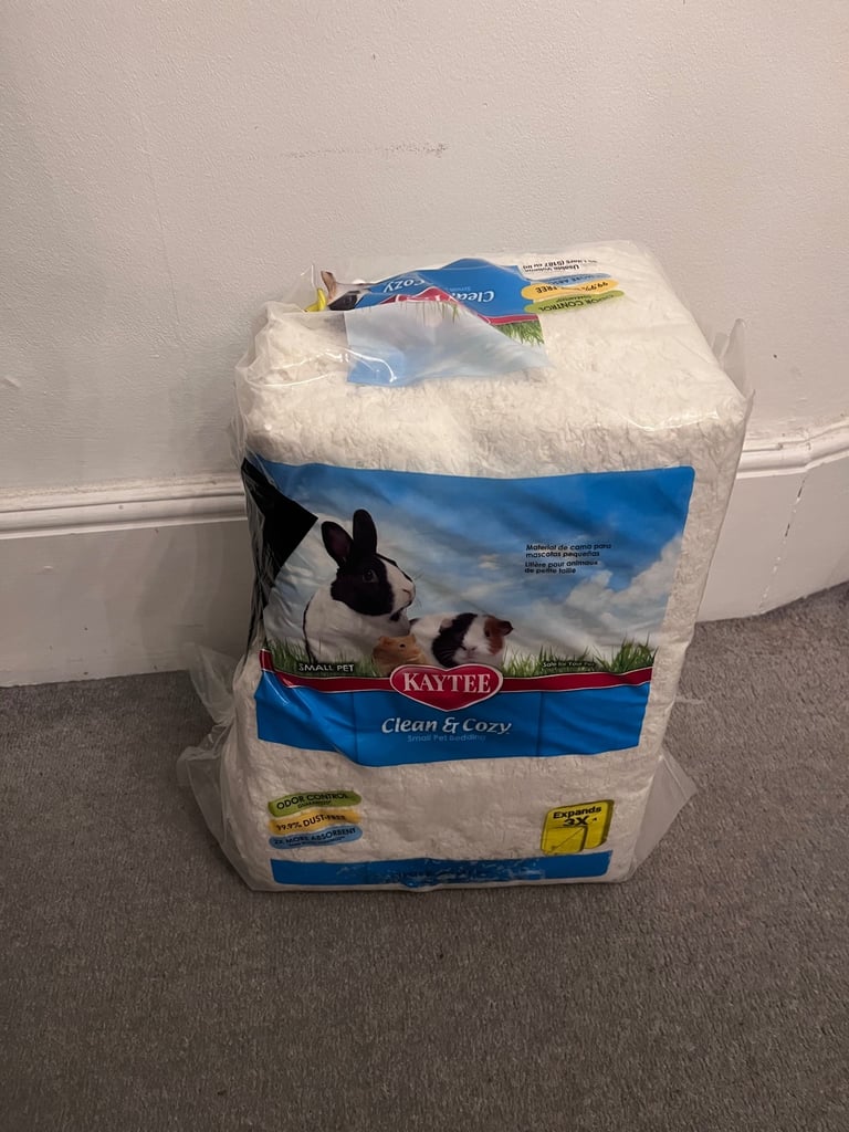 Free Kaytee Clean & Cosy Paper bedding