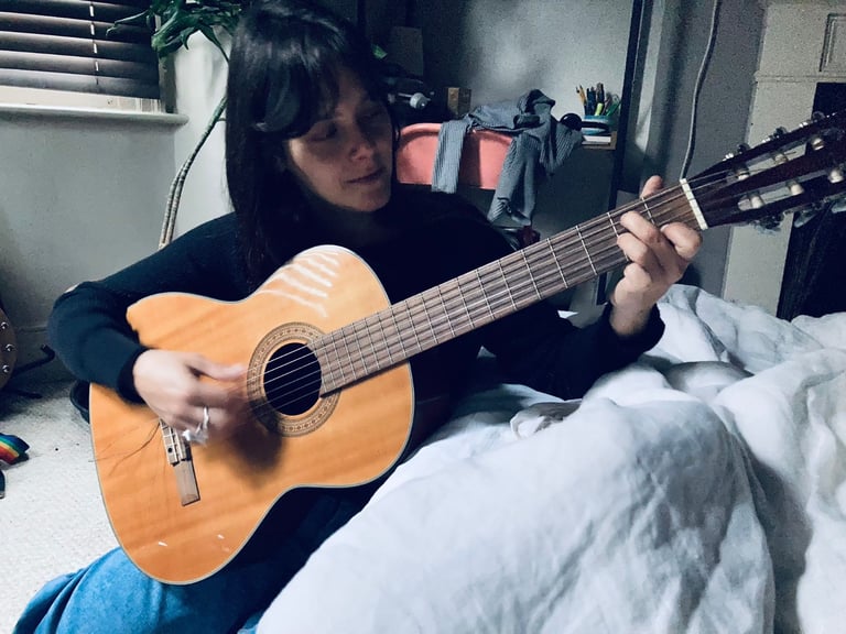 Classical Guitar in Perfect Condition + Black Case