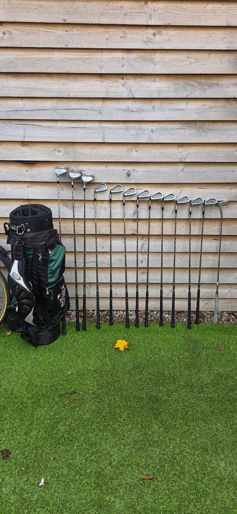Left handed golf set with bag