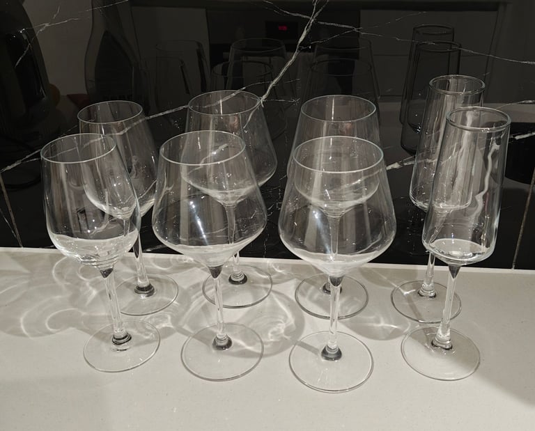 image for Wine Glasses - 8 Glasses 