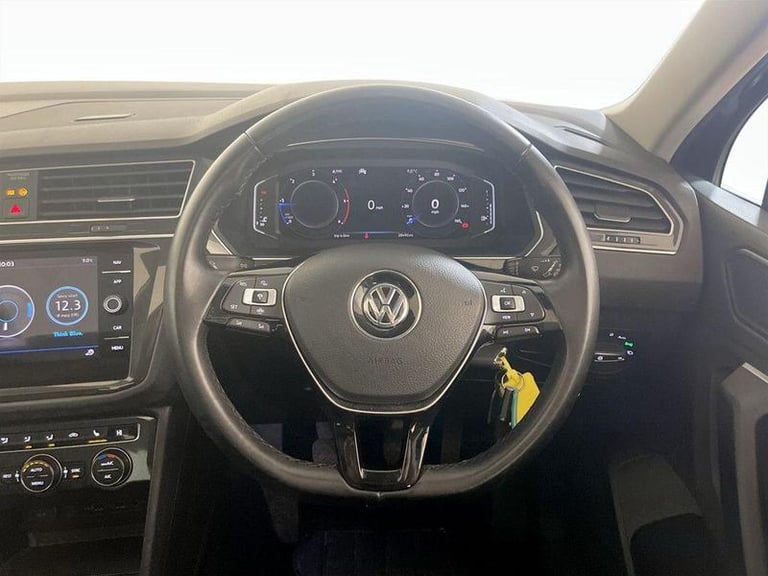 2020 Volkswagen Tiguan 2.0 TDi 150 4Motion SEL 5dr ESTATE DIESEL Manual